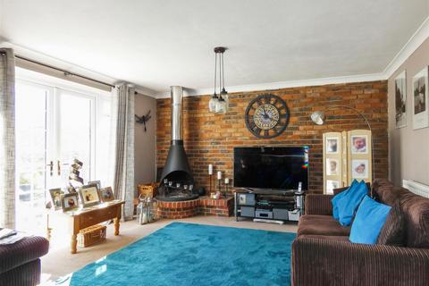 4 bedroom detached house for sale, Salvington Hill, Worthing BN13
