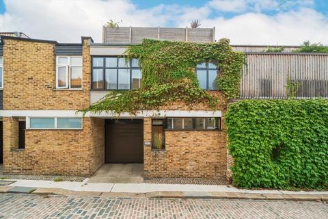 3 bedroom house for sale, Camden Mews, London NW1