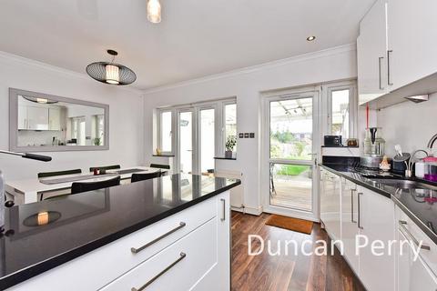 4 bedroom semi-detached house for sale, Auckland Road, Potters Bar EN6
