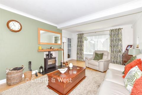 2 bedroom detached house for sale, Toddington Lane, Littlehampton BN17