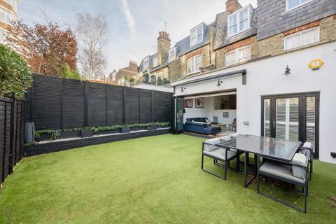 2 bedroom flat for sale, Glenloch Road, London NW3