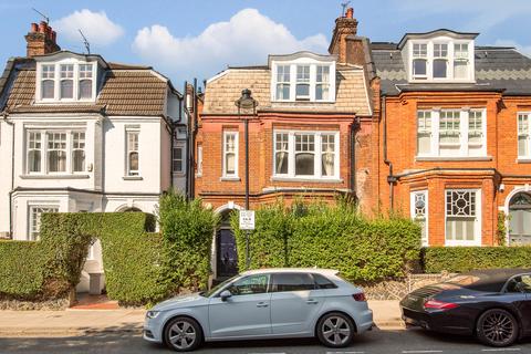 2 bedroom flat for sale, Glenloch Road, London NW3