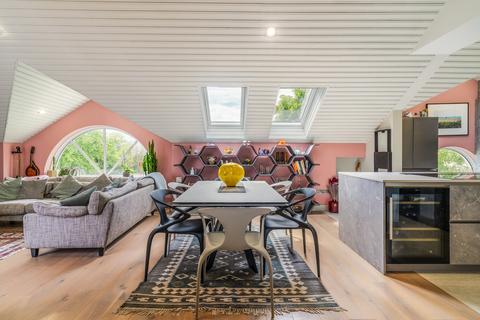 3 bedroom flat for sale, Wellington Square, Cheltenham, GL50