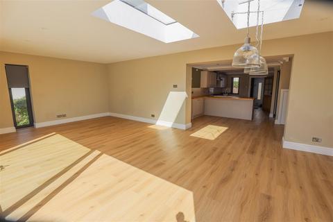 undefined, 11 Porth-Y-Green Close, Llanblethian, Cowbridge, Vale Of Glamorgan, CF71 7JR