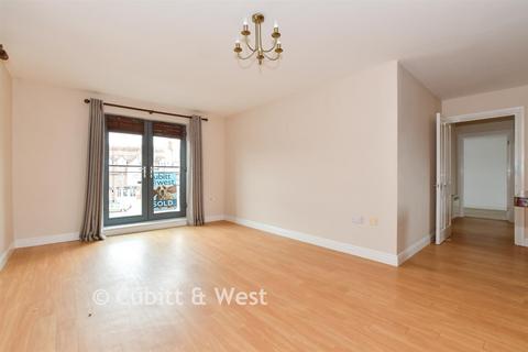 2 bedroom flat for sale, Lintot Court, Horsham RH13