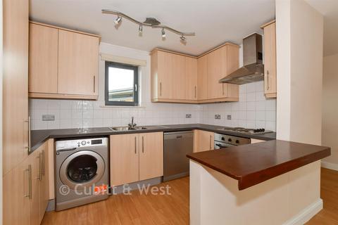 2 bedroom flat for sale, Lintot Court, Horsham RH13