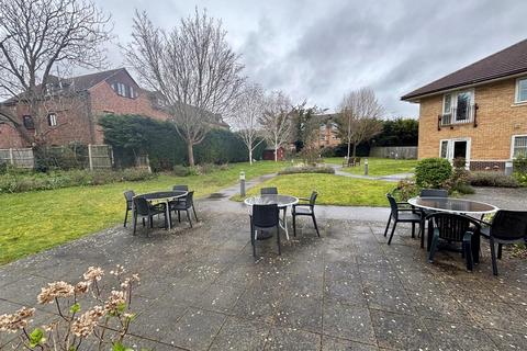 2 bedroom retirement property for sale, Rutland Crescent, Trowbridge BA14