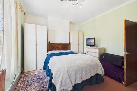 2 bedroom terraced house for sale, Kingsmills Road, Wrexham, LL13