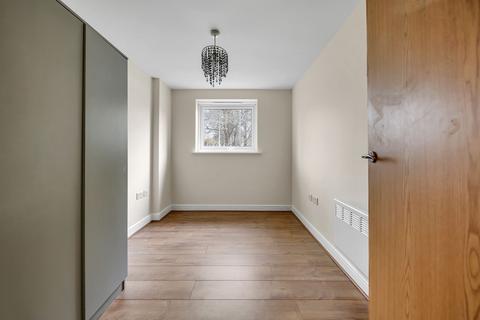 2 bedroom flat for sale, Kirkdale Road, London, E11