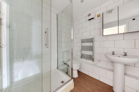 2 bedroom flat for sale, Kirkdale Road, London, E11