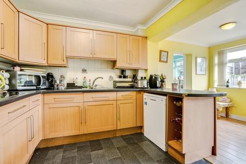 4 bedroom semi-detached house for sale, Stonecliffe Drive, Middlestown, Wakefield