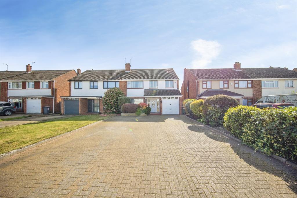 4 bedroom semi-detached house for sale