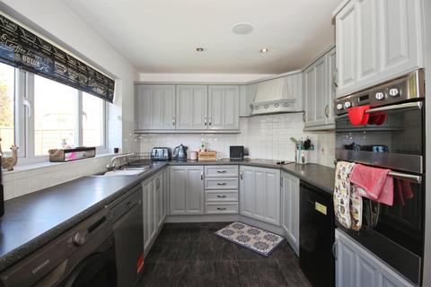 4 bedroom detached house for sale, Miranda Drive, Heathcote, Warwick