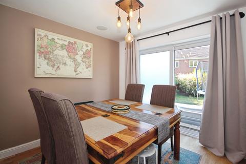 4 bedroom detached house for sale, Miranda Drive, Heathcote, Warwick