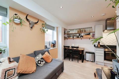 1 bedroom flat for sale, Bellfield Road, High Wycombe, HP13