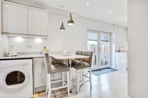 3 bedroom semi-detached house for sale, Thorntree Avenue, Crofton, Wakefield