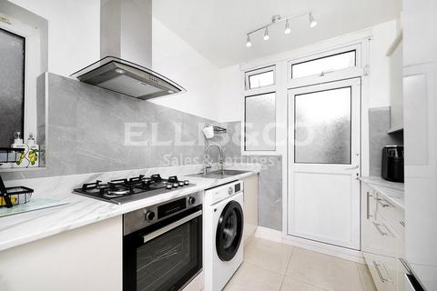 3 bedroom semi-detached house for sale, Devonshire Road, Mill Hill, London, NW7