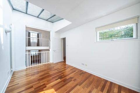 3 bedroom house for sale, Queensdale Place, London