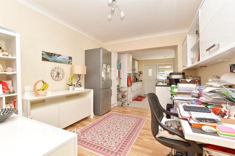 3 bedroom semi-detached house for sale, Dean Road, Rochester ME2