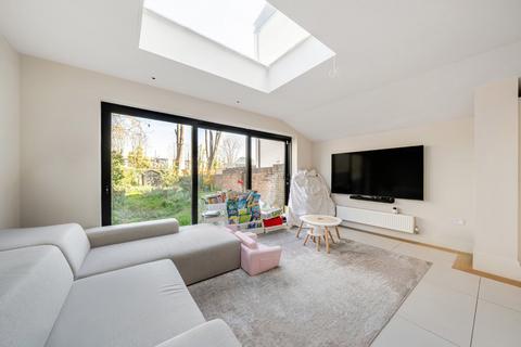 4 bedroom semi-detached house for sale, Balham Park Road, Balham, London, SW12