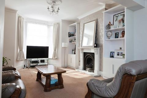 3 bedroom terraced house for sale, Woodlands Road, Ilford, IG1