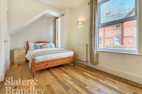 1 bedroom in a flat share to rent, Room 1, 103 Castle Boulevard, Nottingham, NG7