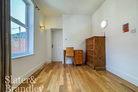1 bedroom in a flat share to rent, Room 1, 103 Castle Boulevard, Nottingham, NG7