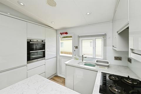 2 bedroom park home for sale, Dersingham Bypass, Dersingham, King's Lynn
