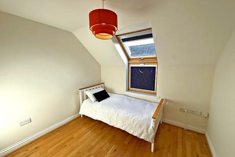 2 bedroom flat for sale, Whitepark Gardens, Castle Douglas DG7
