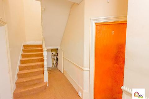 Studio for sale, Flat 2 33 Anerley Road, Westcliff-on-Sea, Essex, SS0 7HJ, UK