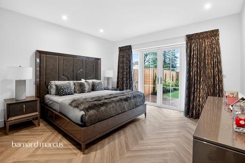 3 bedroom apartment for sale, Chase Side, London, N14