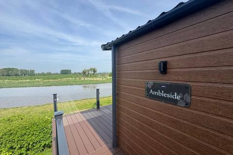 2 bedroom lodge for sale, Preston