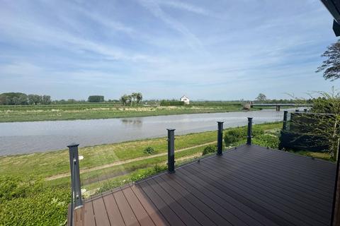 2 bedroom lodge for sale, Preston
