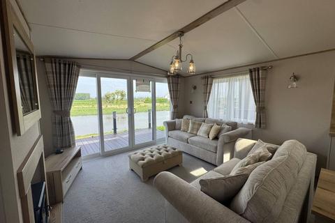 2 bedroom lodge for sale, Preston