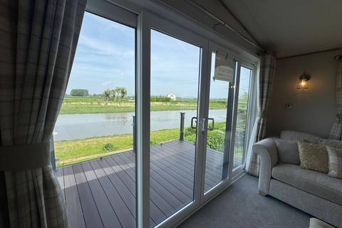 2 bedroom lodge for sale, Preston