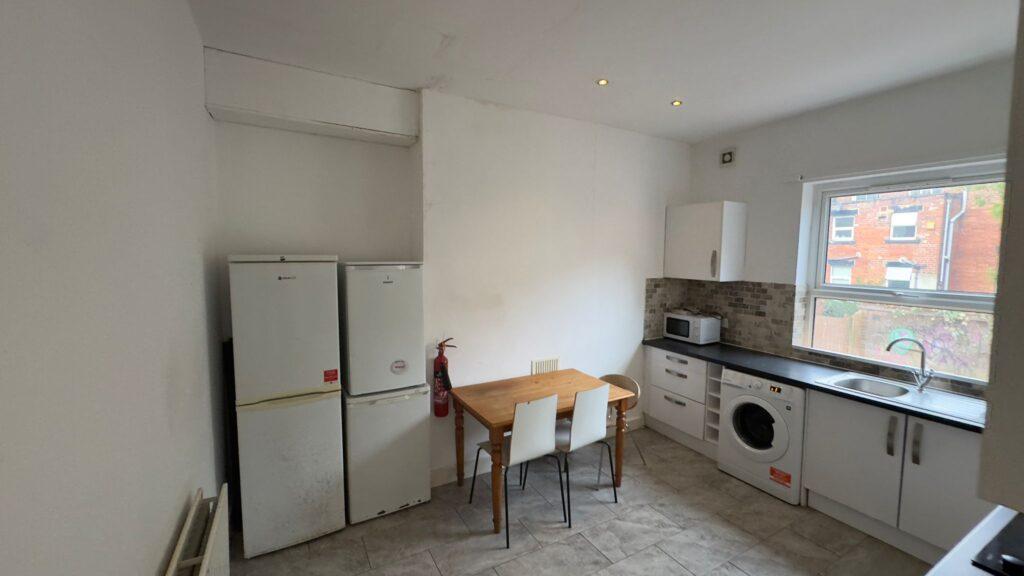 Ebberston Terrace, Hyde Park, Leeds, LS6 1AU - Vue 4
