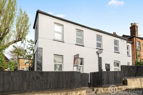 4 bedroom end of terrace house for sale, Boyn Hill Road, Maidenhead, Berkshire