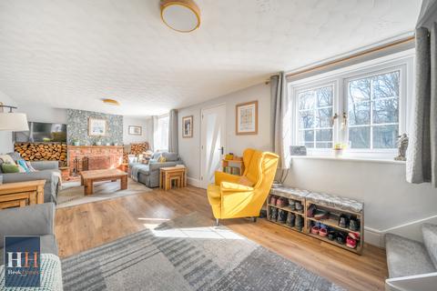 5 bedroom semi-detached house for sale, Morris Street, Hook RG27