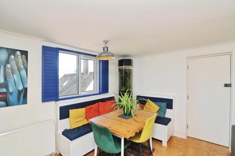 2 bedroom flat for sale, Spring Lane, Burwash, Etchingham, East Sussex, TN19