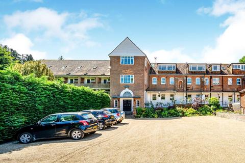 2 bedroom flat for sale, Spring Lane, Burwash, Etchingham, East Sussex, TN19