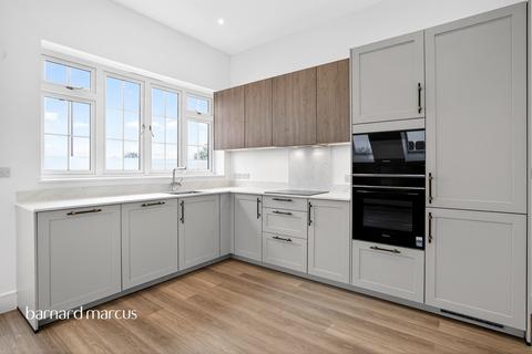 2 bedroom apartment for sale, Chase Side, London, N14