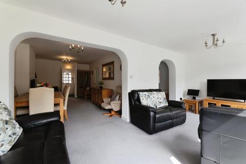 3 bedroom semi-detached house for sale, Couchmore Avenue, Ilford, IG5