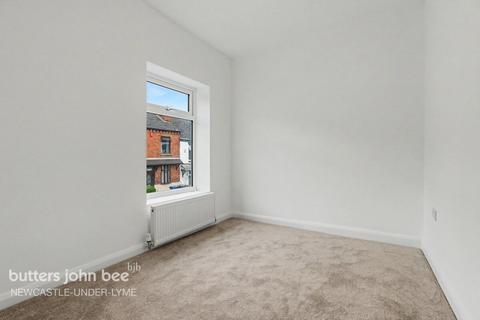 3 bedroom end of terrace house to rent, Warwick Street, Newcastle