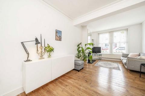 3 bedroom terraced house for sale, Edgington Road, London SW16