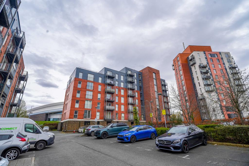 2 bedroom flat for sale