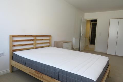 2 bedroom apartment to rent, Tenor Close, Buckingham, MK18