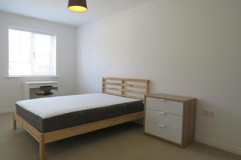 2 bedroom apartment to rent, Tenor Close, Buckingham, MK18