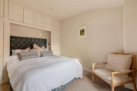 2 bedroom townhouse for sale, St. Thomas Street, Winchester, Hampshire