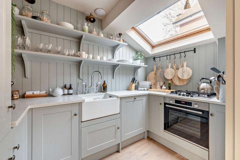 2 bedroom townhouse for sale, St. Thomas Street, Winchester, Hampshire