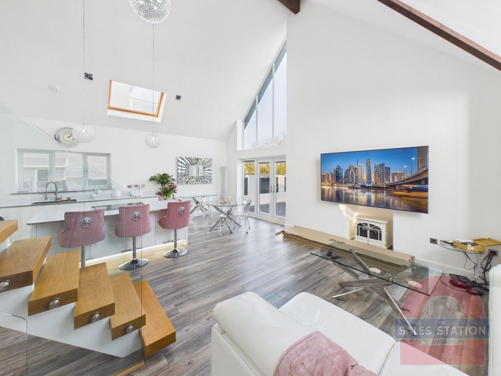 Kitchen/ Living